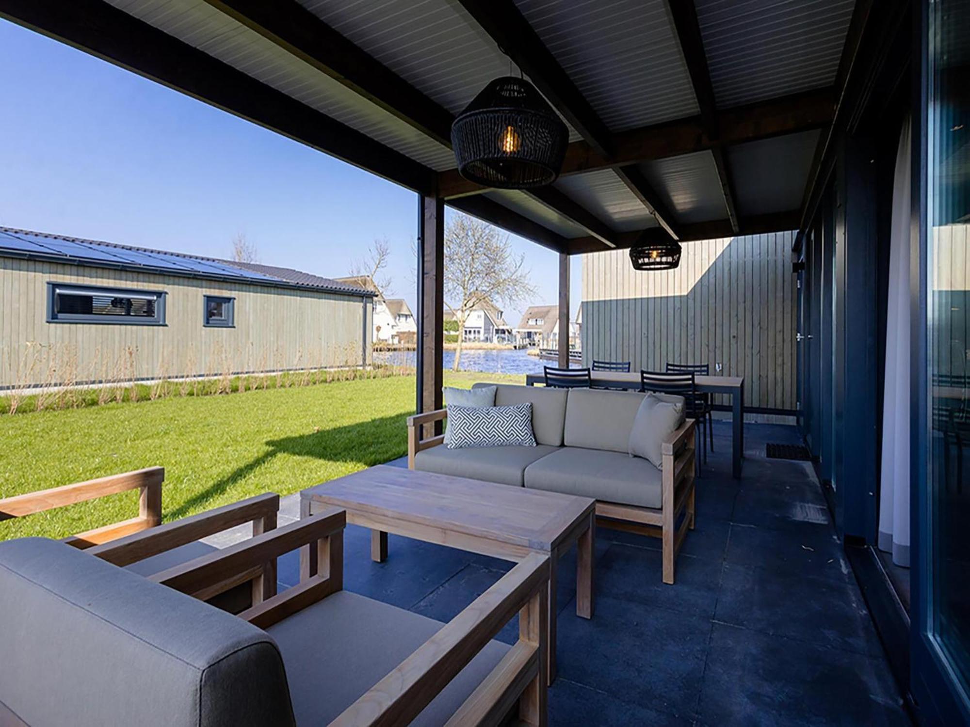 Luxury Docklodge On The Water 델프스트라휘젠 외부 사진